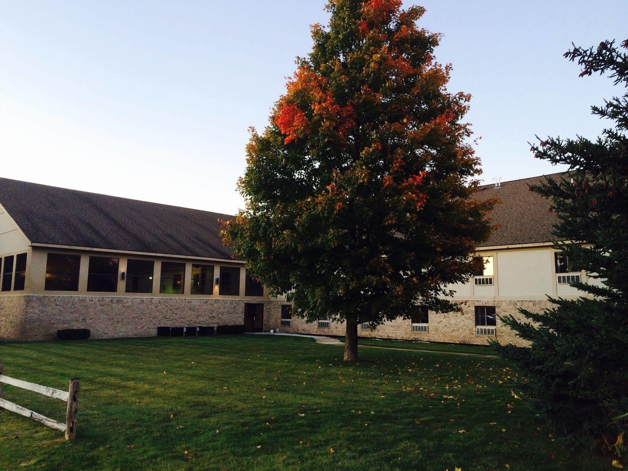 All Seasons Resort Kalkaska Exterior photo