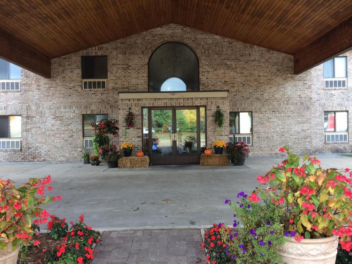 All Seasons Resort Kalkaska Exterior photo